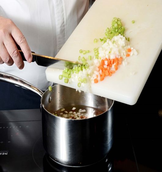 LES INCONTOURNABLES : FONDS & SAUCES DE BASE